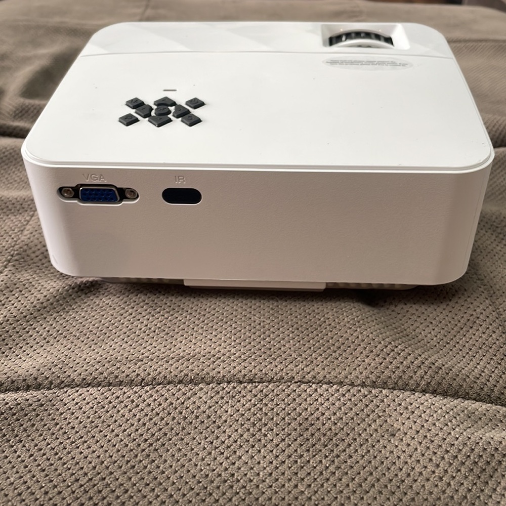 Topvision T21 LED Projector - Picture 4 of 6
